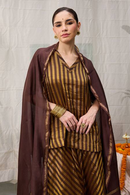 Buy_RAAS LIFE_Brown Chanderi Zari V-neck Amala Stripe Pattern Tunic With Wide Legged Pant 