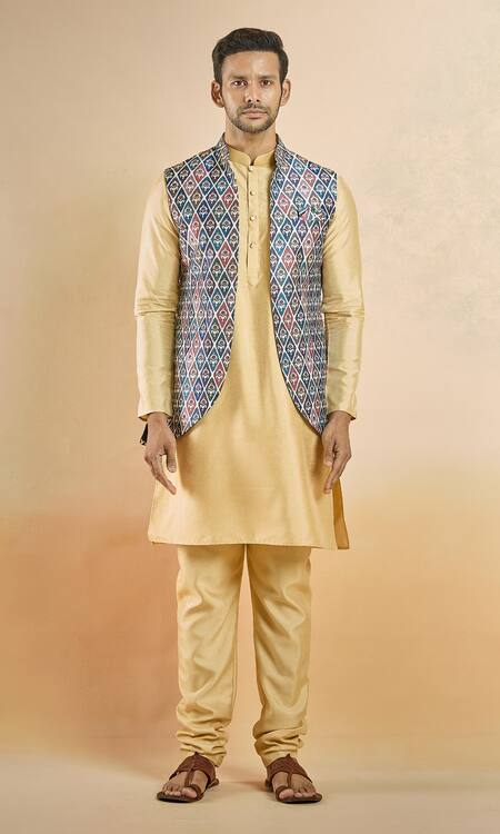 Arihant Rai Sinha_Multi Color Jacquard, Silk Embroidery Floral Diamond Woven Bundi And Kurta Set _Online_at_Aza_Fashions