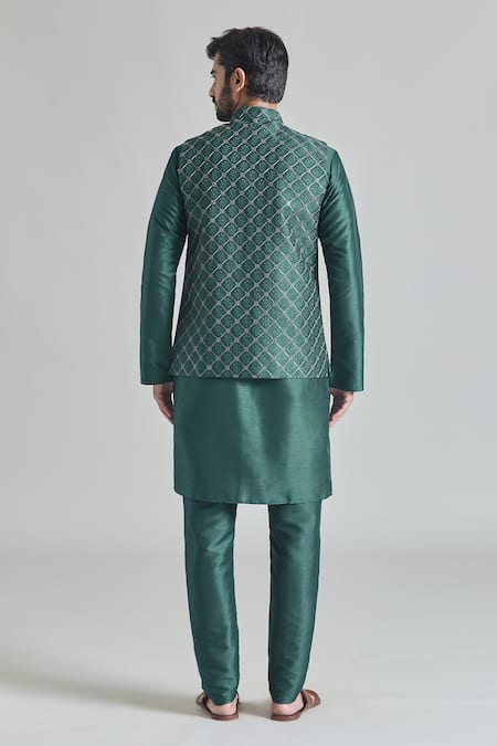 Shop Arihant Rai Sinha Green Silk Embroidery Thread Bundi at Aza Fashions Shop_Arihant Rai Sinha_Green Silk Embroidery Thread Bundi _at_Aza_Fashions