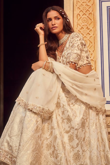 Buy_Lashkaraa_Off White Brocade, Organza Sequins, Beads, Zari V-neck Floral Woven Lehenga Set _Online_at_Aza_Fashions
