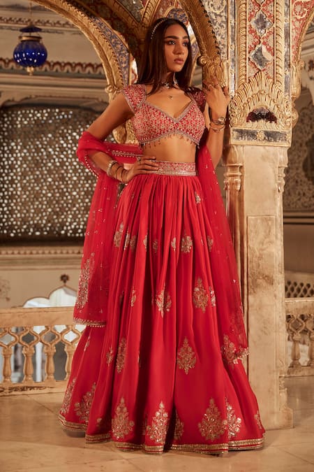 LASHKARAA Zari Embroidered Lehenga Set 