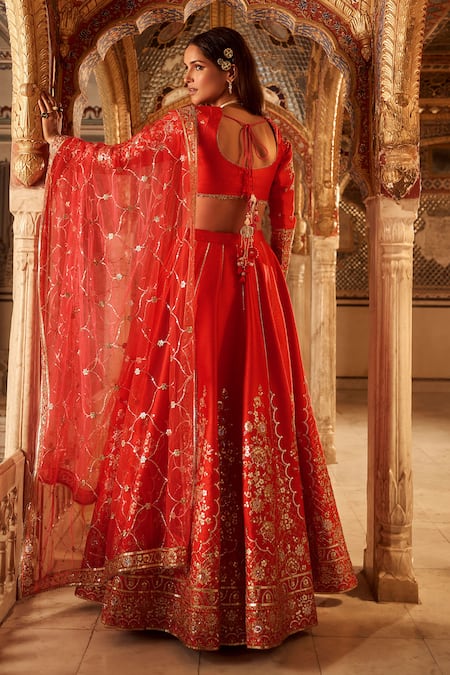 Shop_Lashkaraa_Pink Silk, Net Sequins, Zari Scoop Neck Work Lehenga Blouse Set _at_Aza_Fashions