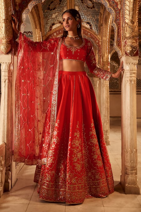 Lashkaraa_Pink Silk, Net Sequins, Zari Scoop Neck Work Lehenga Blouse Set _Online_at_Aza_Fashions
