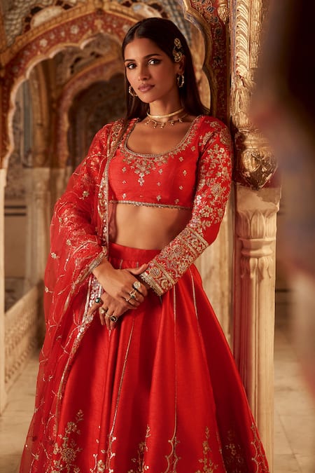 Shop_Lashkaraa_Pink Silk, Net Sequins, Zari Scoop Neck Work Lehenga Blouse Set _Online_at_Aza_Fashions