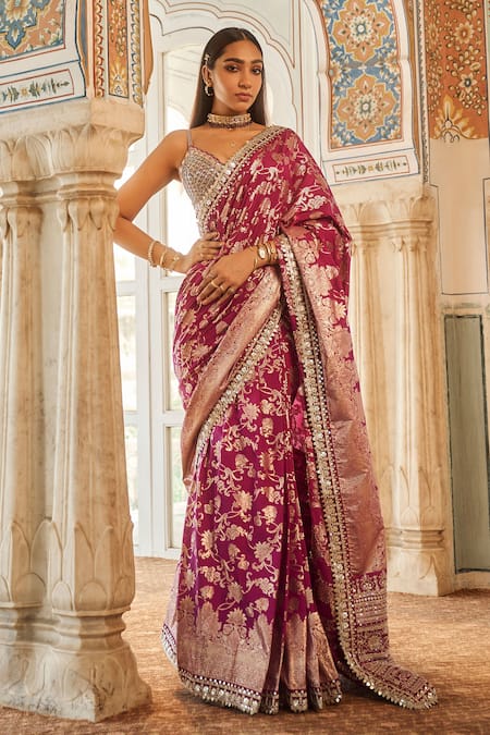 LASHKARAA Floral Woven Saree With Blouse 