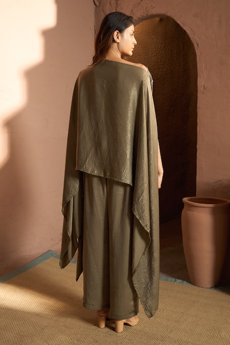 Tasuvure Divine Sequin Embroidered Cape & Pant Co-ord Set 