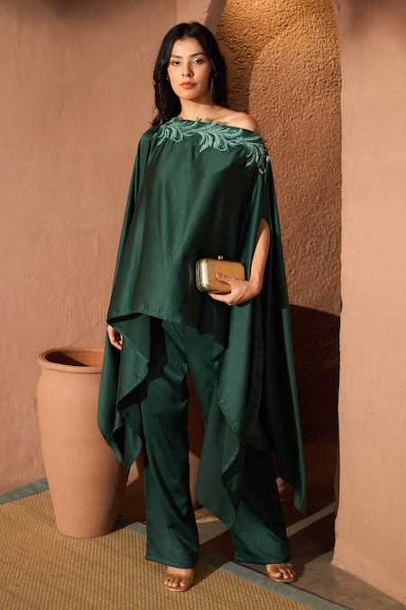 Tasuvure Green Satin Silk Embroidered Sequin Boat Cape And Pant Set 