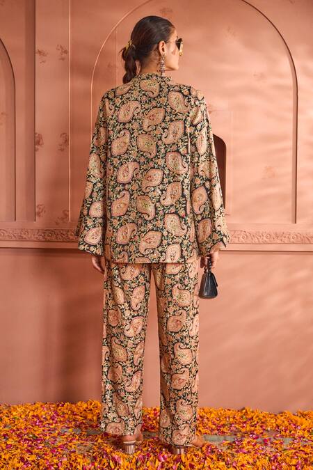 Shop Tasuvure Indes Black Georgette Embroidery Elizey Paisley Cape Jacket With Pant at Aza Fashions Shop_Tasuvure Indes_Black Georgette Embroidery Elizey Paisley Cape Jacket With Pant_at_Aza_Fashions