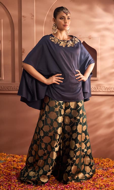 Tasuvure Indes Kiri Embroidered Kaftan With Floral Veil Pant 