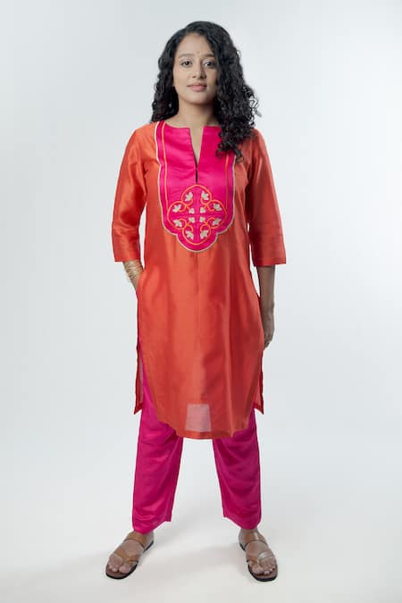 PRACHI KAMAT Anar Embroidered Bodice Chanderi Kurta With Pant 