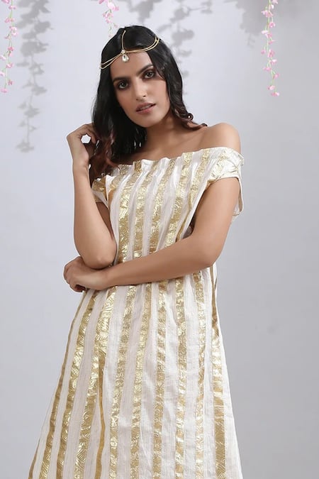 Maison Shefali Ivory Cotton Embroidered Gota Stripes Straight Neck Vera Pattern Tunic Online at Aza Fashions Maison Shefali_Ivory Cotton Embroidered Gota Stripes Straight Neck Vera Pattern Tunic _Online_at_Aza_Fashions