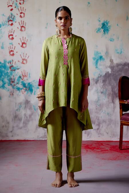 Deep Thee_Green Silk Embroidery Round Neck Zardozi Fleur Booti High Low Kurta And Pant Set _Online_at_Aza_Fashions