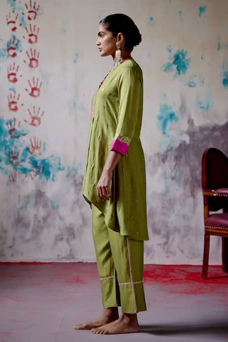 Buy_Deep Thee_Green Silk Embroidery Round Neck Zardozi Fleur Booti High Low Kurta And Pant Set _Online_at_Aza_Fashions