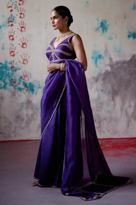 Deep Thee Purple Organza Embroidery Phool Vine And Saree With Corset Blouse 