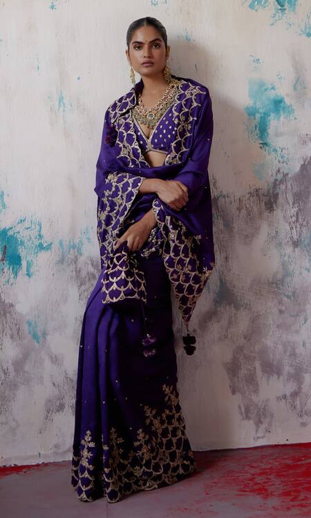 Deep Thee_Purple Silk Beads, Embroidery V-neck Border Saree With Blouse _at_Aza_Fashions