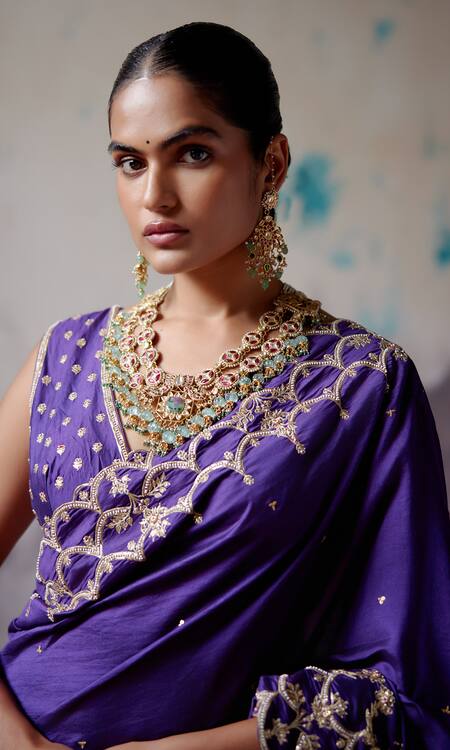 Buy_Deep Thee_Purple Silk Beads, Embroidery V-neck Border Saree With Blouse 