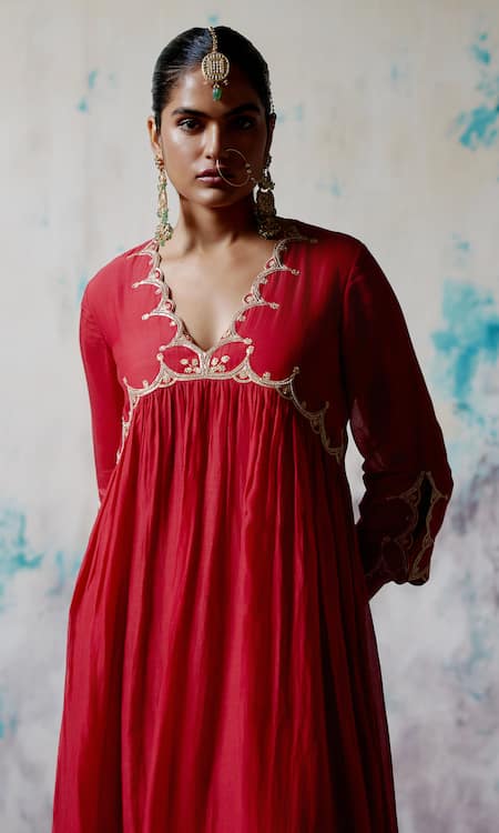 Buy_Deep Thee_Red Chanderi Beads, Zari V-neck Embroidered Yoke Gathered Kurta With Pant _Online_at_Aza_Fashions