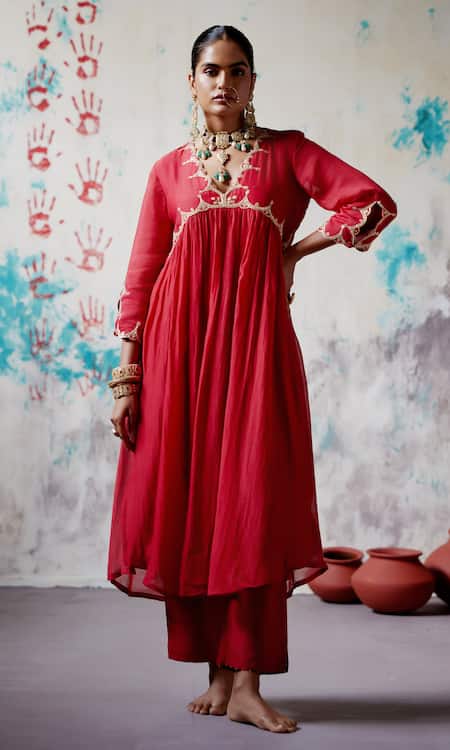 Shop_Deep Thee_Red Chanderi Beads, Zari V-neck Embroidered Yoke Gathered Kurta With Pant _Online_at_Aza_Fashions