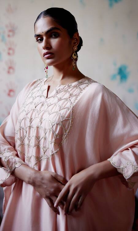 Deep Thee_Peach Chanderi Embroidery Split V-neck Zardozi Kaftan With Pant _at_Aza_Fashions