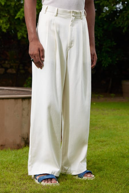 Buy_Triune_White Cotton Plain Le Casa Casual Pant _Online_at_Aza_Fashions