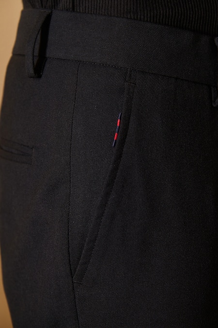 S&N By Shantnu Nikhil Black Rayon, Twill Plain Straight Fit Trousers Online at Aza Fashions S&N By Shantnu Nikhil_Black Rayon, Twill Plain Straight Fit Trousers_Online_at_Aza_Fashions