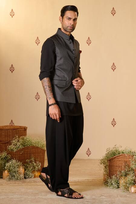 S&N By Shantnu Nikhil Black Silk, Twill Embroidery Adamas Print Nehru Jacket Online at Aza Fashions S&N By Shantnu Nikhil_Black Silk, Twill Embroidery Adamas Print Nehru Jacket_Online_at_Aza_Fashions