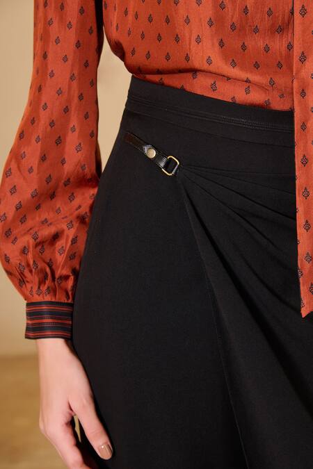 S&N By Shantnu Nikhil_Black Rayon, Twill Draped Flared Pant _Online_at_Aza_Fashions