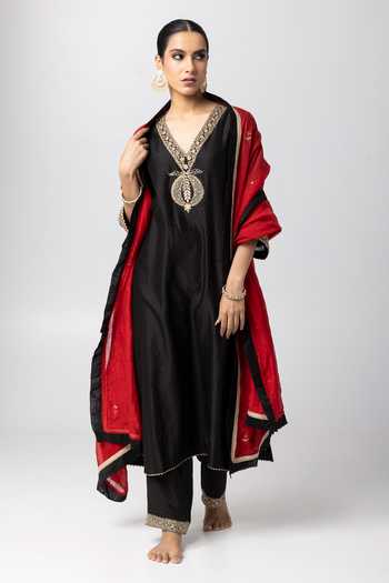 Buy_Pants And Pajamas_Red Chanderi Lace Embroidered Mull Dupatta _Online_at_Aza_Fashions