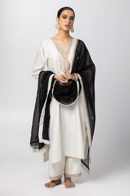 Pants and Pajamas Chanderi Mull Embroidered Dupatta 