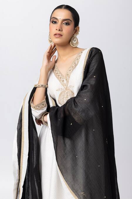 Buy Pants And Pajamas Black Chanderi Embroidery, Lace Mull Dupatta Online at Aza Fashions Buy_Pants And Pajamas_Black Chanderi Embroidery, Lace Mull Dupatta _Online_at_Aza_Fashions