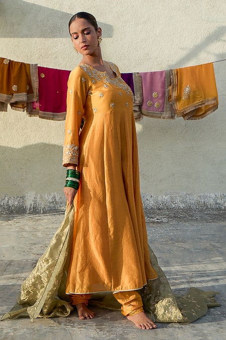 Pants And Pajamas_Green Tissue, Silk Zari Floral Hand Embroidered Dupatta _Online_at_Aza_Fashions