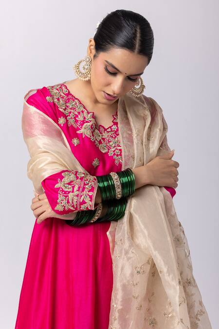 Pants And Pajamas White Tissue, Silk Embroidery Floral Zari Hand Dupatta at Aza Fashions Pants And Pajamas_White Tissue, Silk Embroidery Floral Zari Hand Dupatta _at_Aza_Fashions