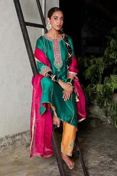 Pants And Pajamas Pink Silk Organza Zari, Embroidery Hand Border Dupatta Online at Aza Fashions Pants And Pajamas_Pink Silk Organza Zari, Embroidery Hand Border Dupatta _Online_at_Aza_Fashions