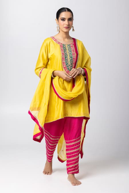 Pants and Pajamas Contrast Lace Border Dupatta 