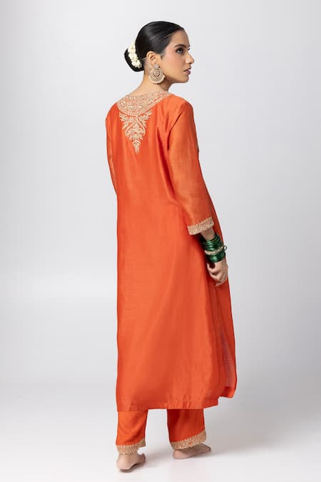 Pants And Pajamas Floral Embroidered Kurta 