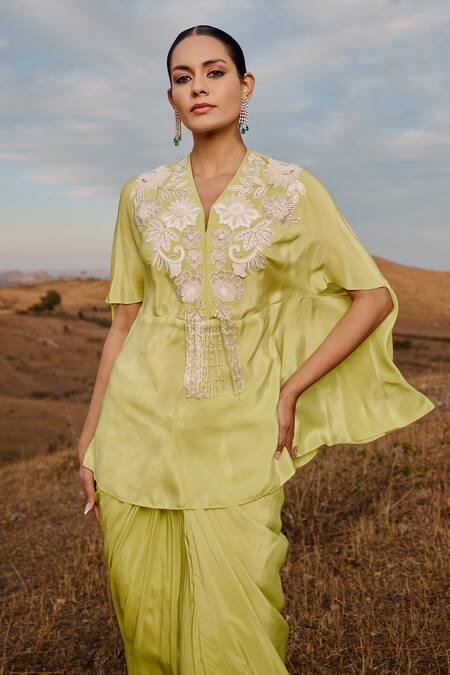 Shop_Islie By Priya Jain_Green Crepe Cut Work, Embroidery Split V-neck Floral Patchwork Top And Skirt Set _Online_at_Aza_Fashions