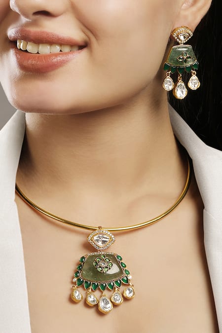 Hrisha Jewels Gold Plated Moissanite Kundan Polki Ornate Bloom Embellished Hasli Necklace Set 