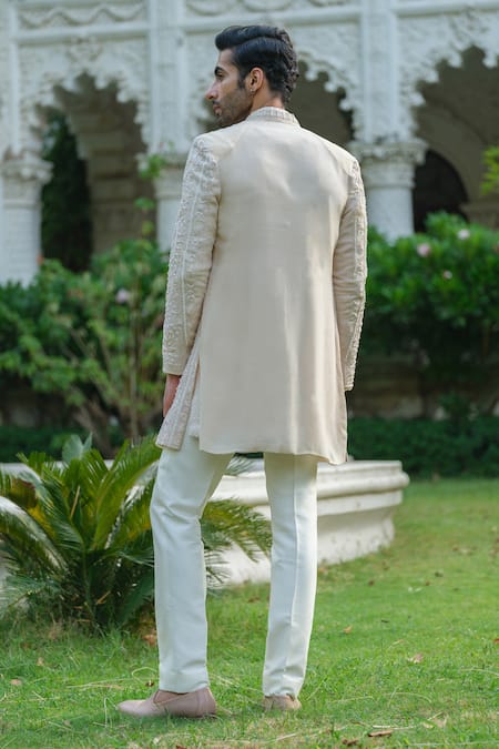 Amrit Dawani Thread Embroidered Floral Jacket Kurta Set 