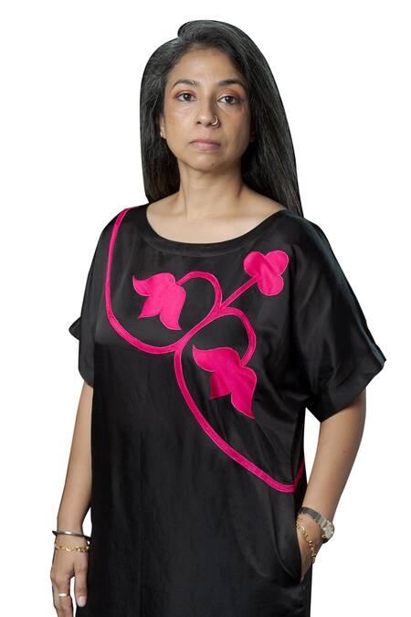 Buy Prachi Kamat Black Linen, Satin Embroidery Fuljhadi Floral Motif Pattern Kurta With Pant Online at Aza Fashions Buy_Prachi Kamat_Black Linen, Satin Embroidery Fuljhadi Floral Motif Pattern Kurta With Pant _Online_at_Aza_Fashions