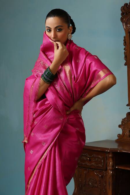 Buy_Dusala_Magenta Kota Doria Blossom Handwoven Saree With Running Blouse Piece