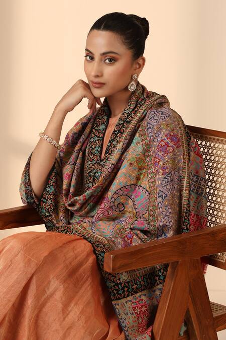 Buy Dusala Multi Color Margot Handwoven Kalamkari Adda Work Shawl Online at Aza Fashions Buy_Dusala_Multi Color Margot Handwoven Kalamkari Adda Work Shawl _Online_at_Aza_Fashions