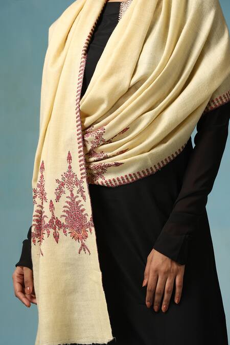 Dusala Cream Simone Floral Pattern Kashmiri Shawl Online at Aza Fashions Dusala_Cream Simone Floral Pattern Kashmiri Shawl _Online_at_Aza_Fashions