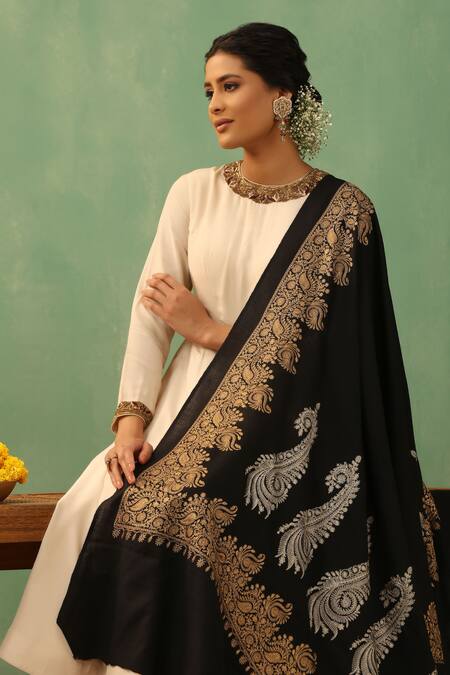 Buy Dusala Black Agasti Aari Embroidered Shawl Online at Aza Fashions Buy_Dusala_Black Agasti Aari Embroidered Shawl _Online_at_Aza_Fashions