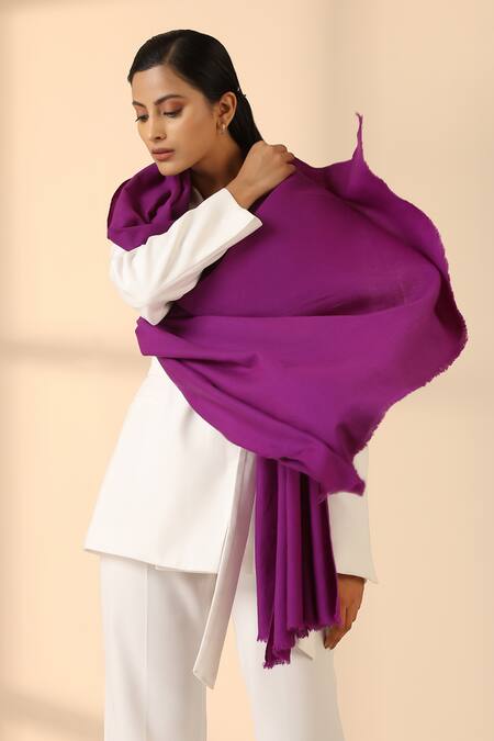 Dusala Off White Diane Pure Plain Shawl Online at Aza Fashions Dusala_Off White Diane Pure Plain Shawl _Online_at_Aza_Fashions