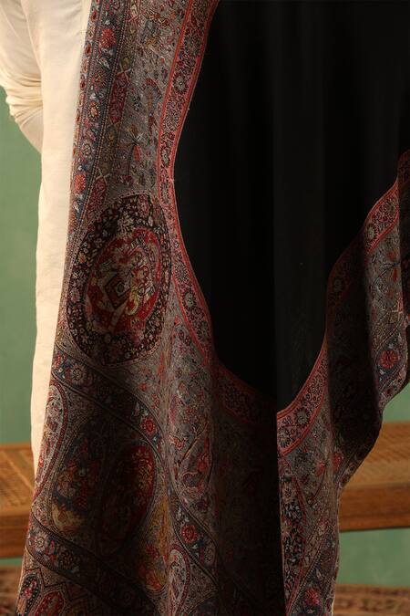 Shop_Dusala_Black Tanish Figurine Border Stole _Online_at_Aza_Fashions