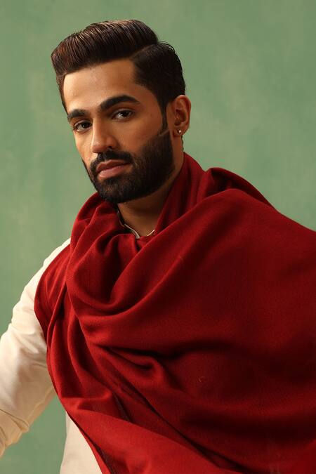 Dusala_Red Cohen Solid Woven Stole _at_Aza_Fashions