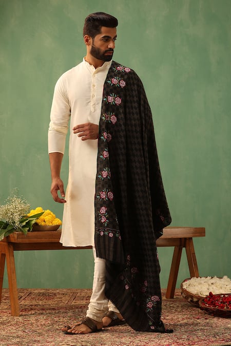 Shop_Dusala_Black Rishka Pashmina Shawl _at_Aza_Fashions