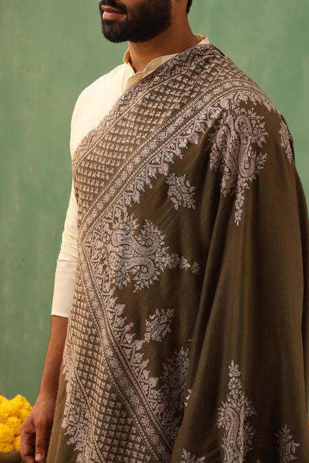Buy Dusala Brown Maya Sozni Work Handwoven Pashmina Shawl Online at Aza Fashions Buy_Dusala_Brown Maya Sozni Work Handwoven Pashmina Shawl _Online_at_Aza_Fashions