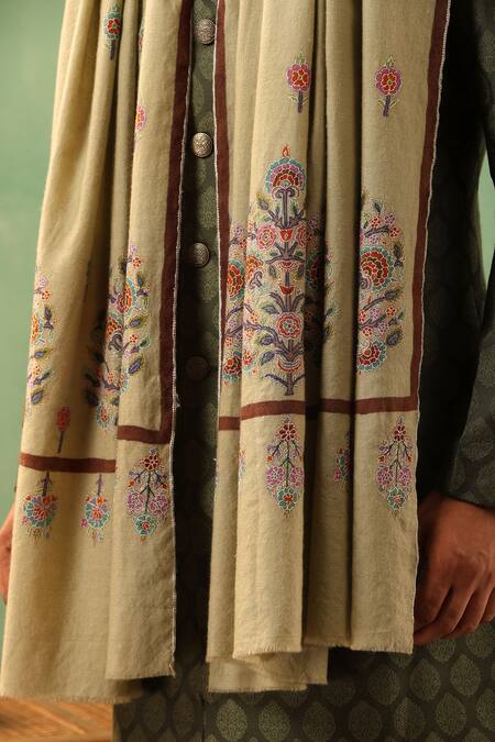 Dusala Beige Kira Kalamkari Phul Kar Embroidered Pashmina Shawl Online at Aza Fashions Dusala_Beige Kira Kalamkari Phul Kar Embroidered Pashmina Shawl_Online_at_Aza_Fashions