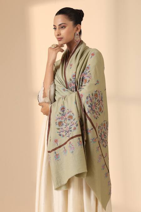 Shop Dusala Beige Kira Kalamkari Phul Kar Embroidered Pashmina Shawl Online at Aza Fashions Shop_Dusala_Beige Kira Kalamkari Phul Kar Embroidered Pashmina Shawl_Online_at_Aza_Fashions